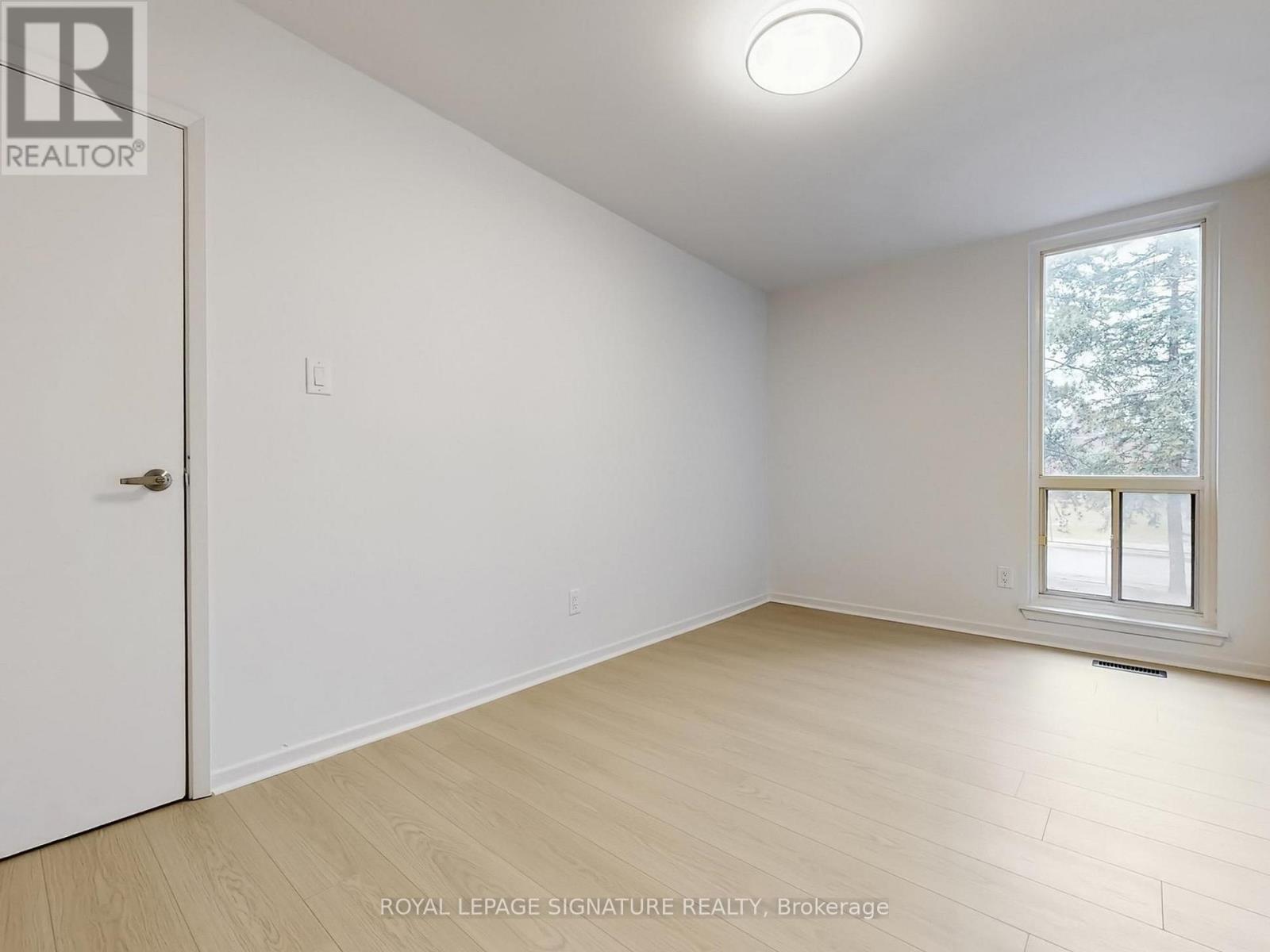 4 - 374 Driftwood Avenue, Toronto, Ontario  M3N 2P5 - Photo 22 - W12916860