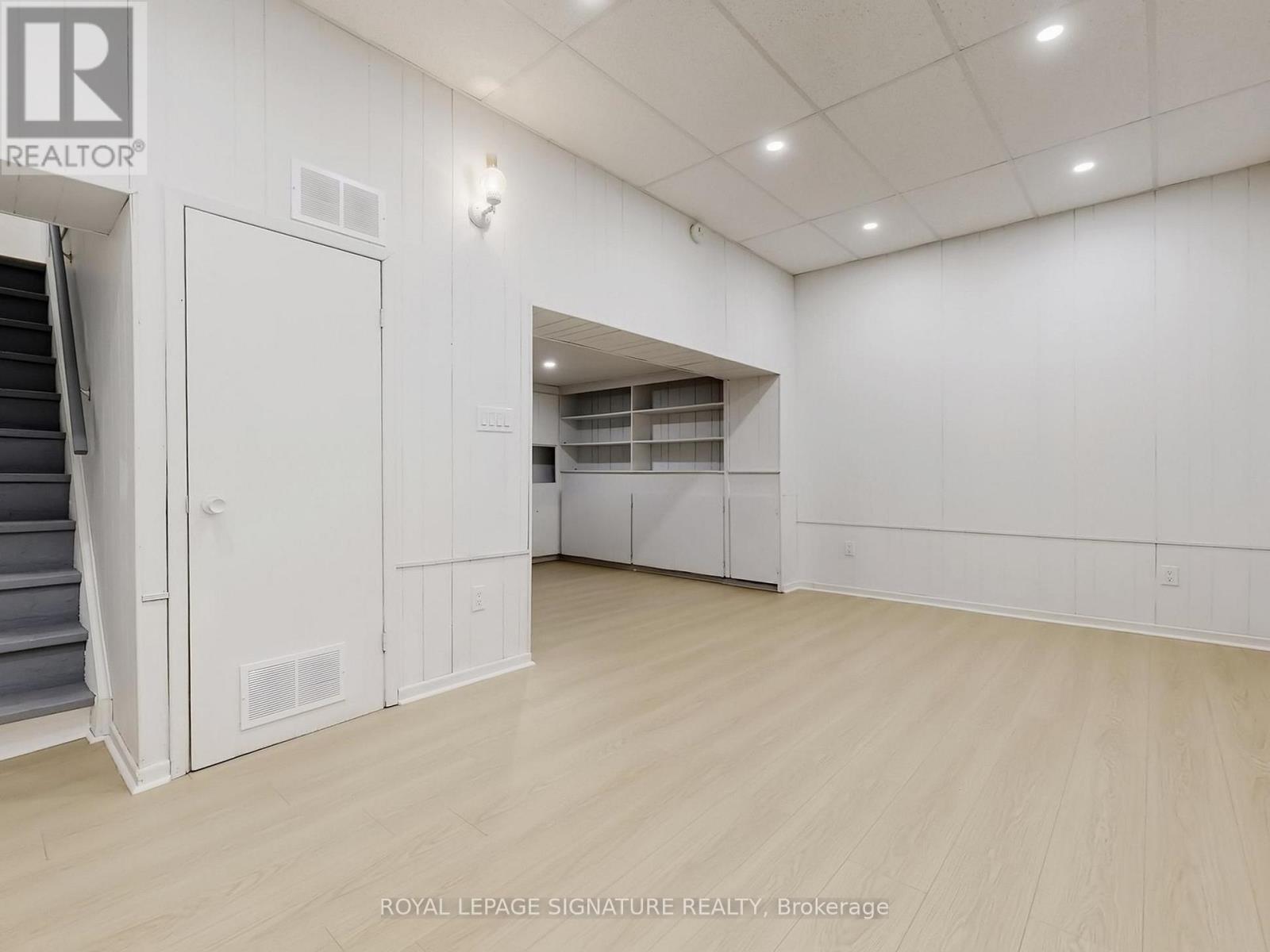 4 - 374 Driftwood Avenue, Toronto, Ontario  M3N 2P5 - Photo 32 - W12916860