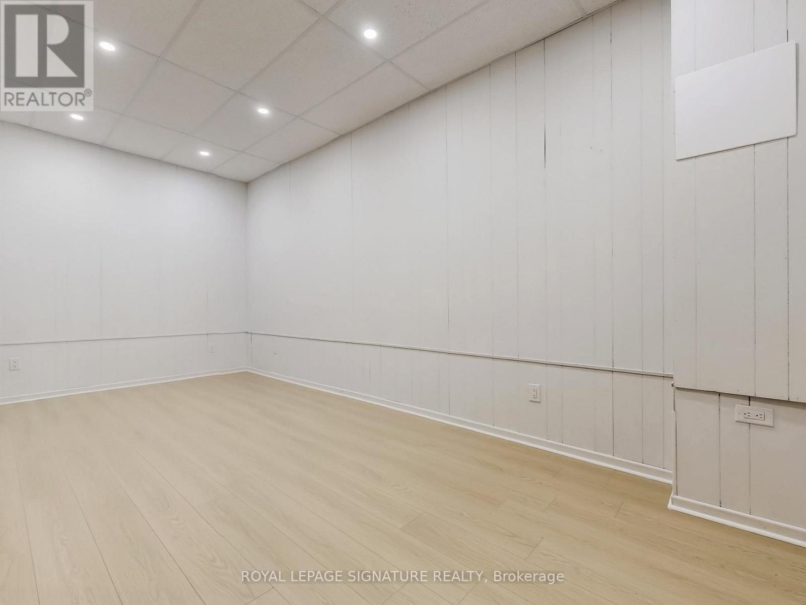 4 - 374 Driftwood Avenue, Toronto, Ontario  M3N 2P5 - Photo 33 - W12916860