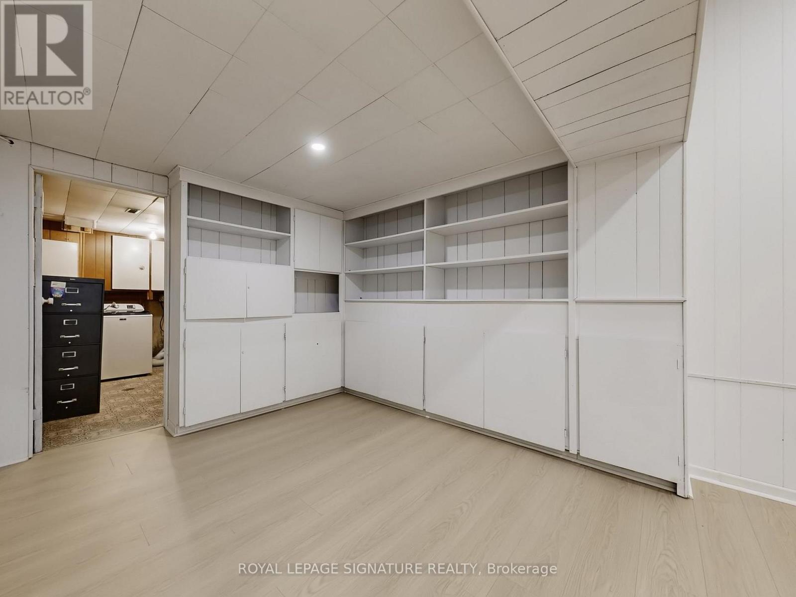 4 - 374 Driftwood Avenue, Toronto, Ontario  M3N 2P5 - Photo 35 - W12916860