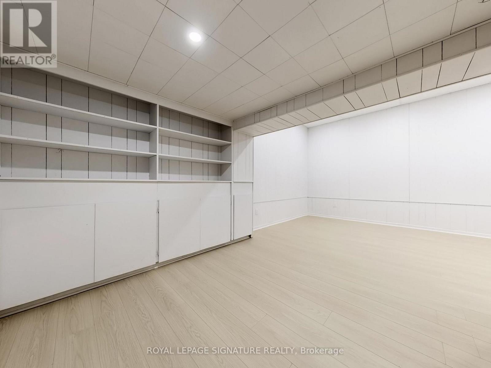 4 - 374 Driftwood Avenue, Toronto, Ontario  M3N 2P5 - Photo 36 - W12916860