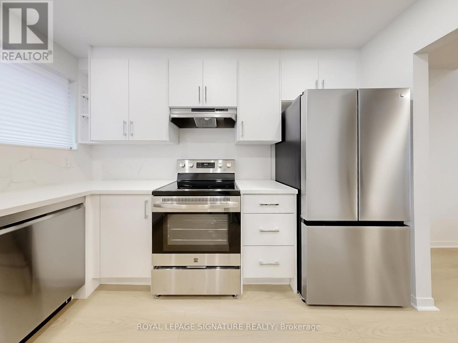 4 - 374 Driftwood Avenue, Toronto, Ontario  M3N 2P5 - Photo 9 - W12916860