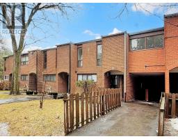 4 - 374 DRIFTWOOD AVENUE, Toronto, Ontario