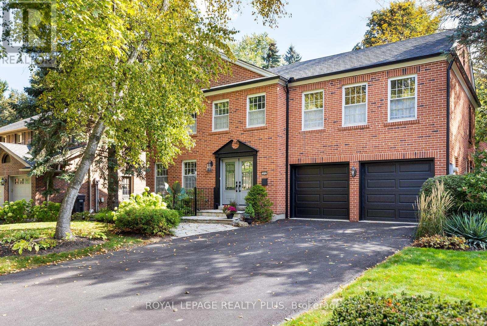 1852 SHERWOOD FORREST CIRCLE, Mississauga, Ontario