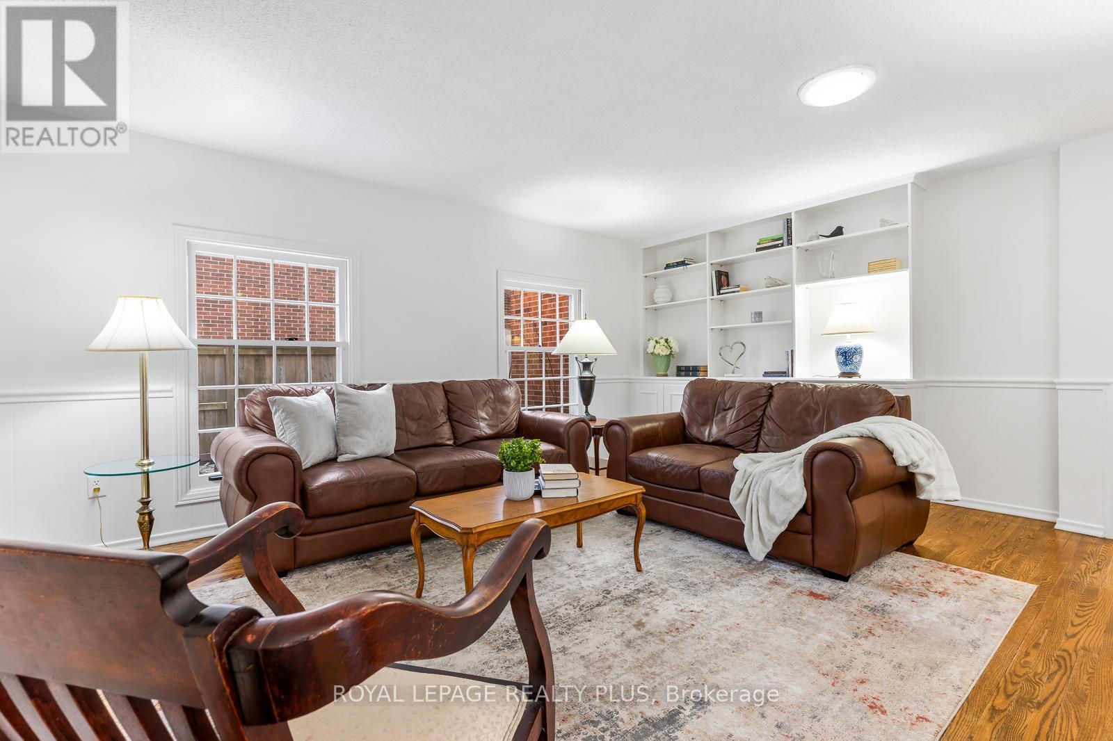 1852 Sherwood Forrest Circle, Mississauga, Ontario  L5K 2E7 - Photo 23 - W12916862