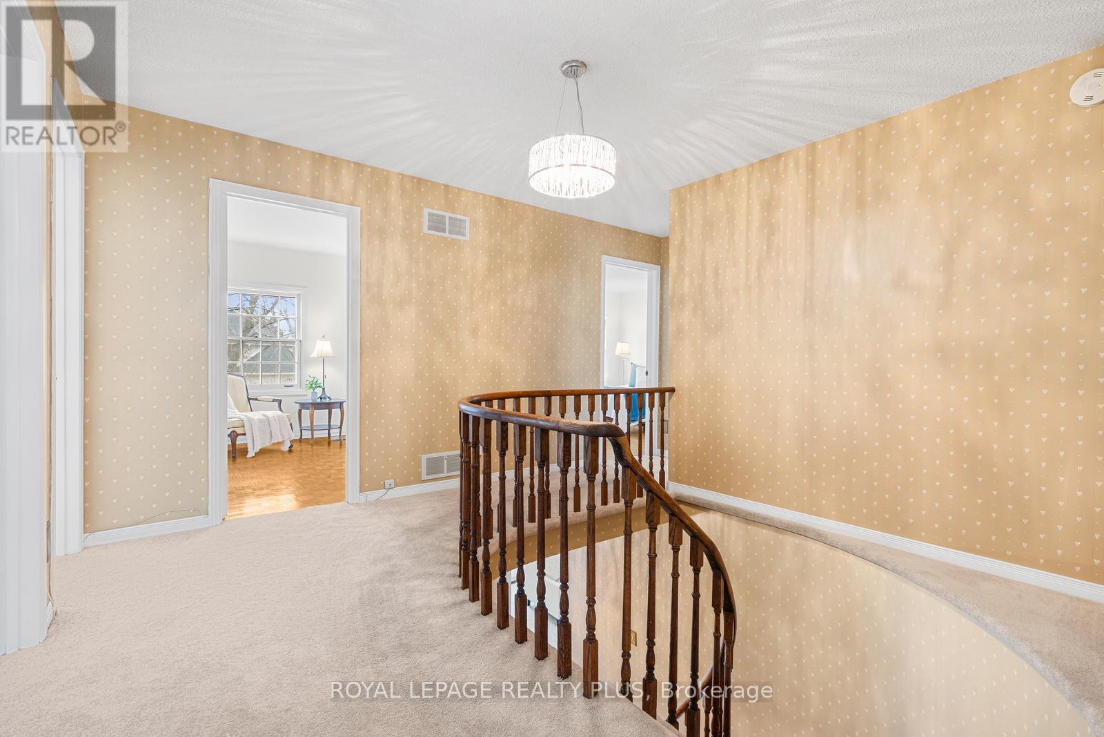 1852 Sherwood Forrest Circle, Mississauga, Ontario  L5K 2E7 - Photo 27 - W12916862