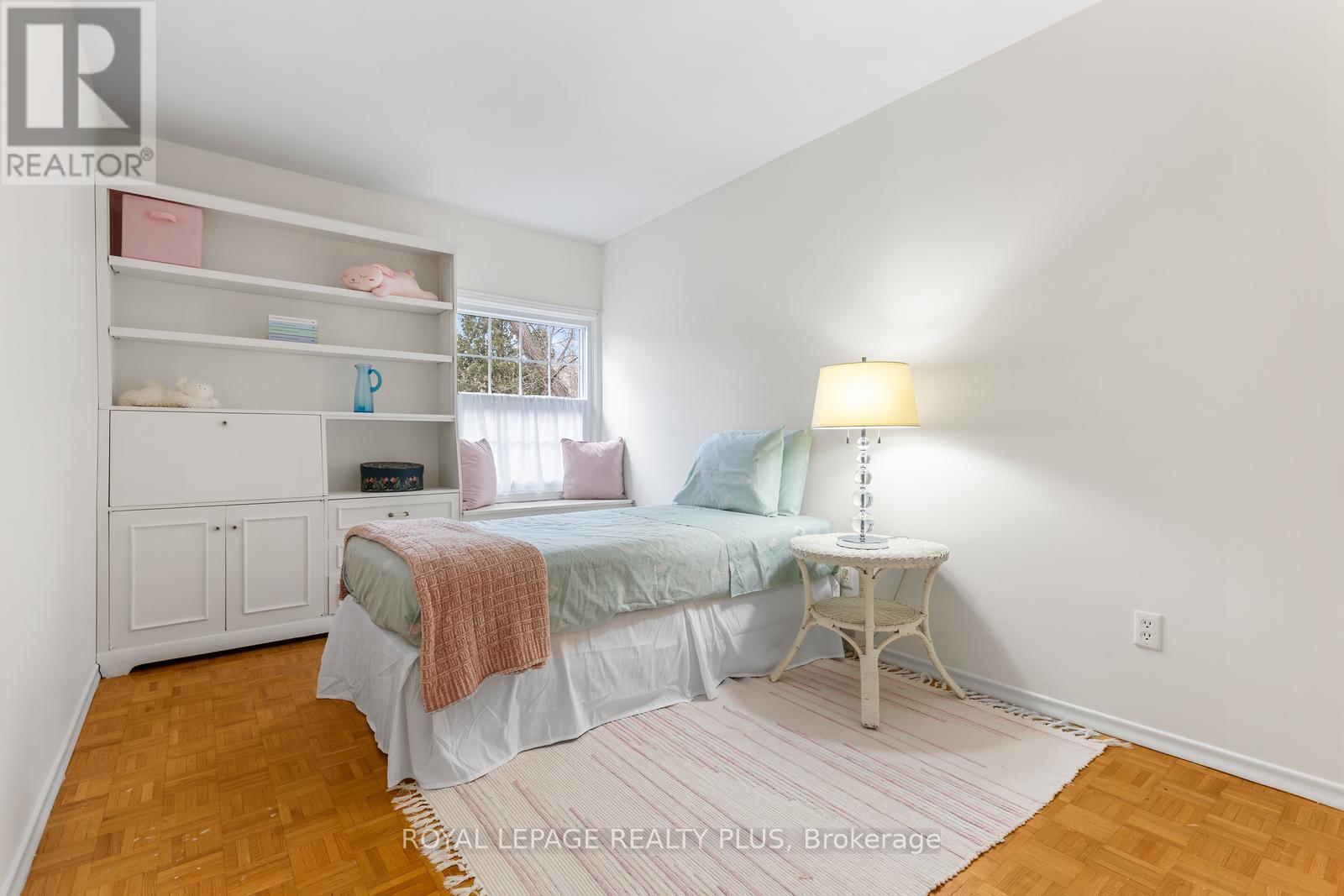 1852 Sherwood Forrest Circle, Mississauga, Ontario  L5K 2E7 - Photo 32 - W12916862