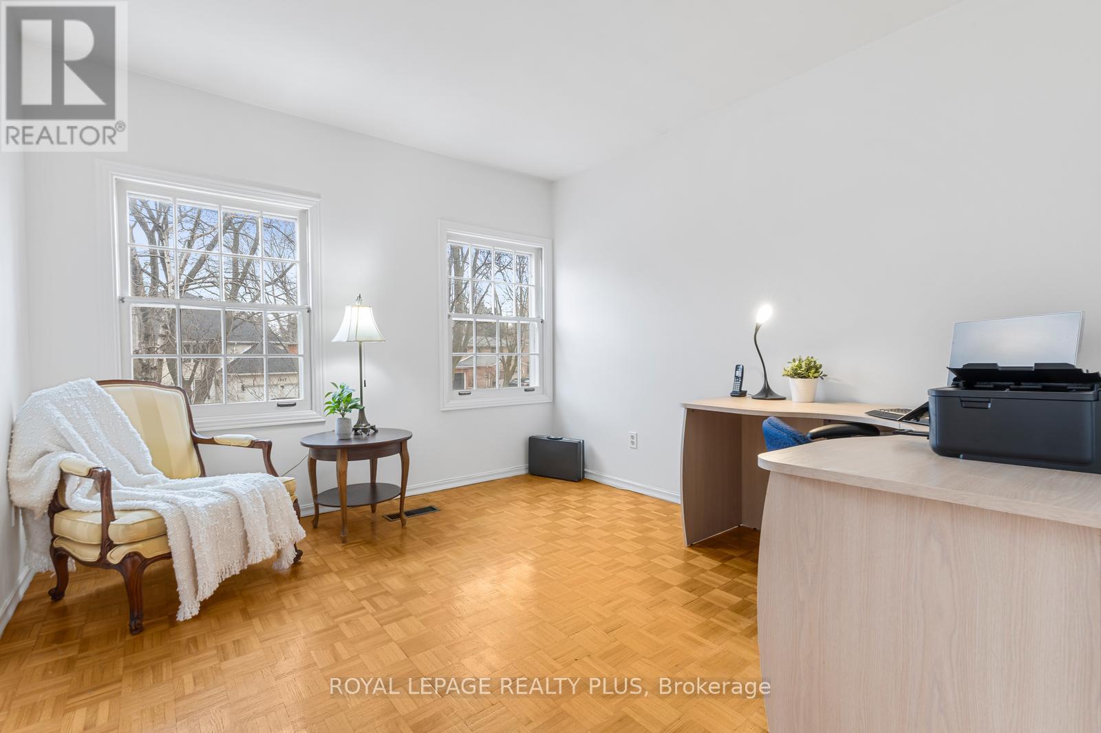 1852 Sherwood Forrest Circle, Mississauga, Ontario  L5K 2E7 - Photo 34 - W12916862