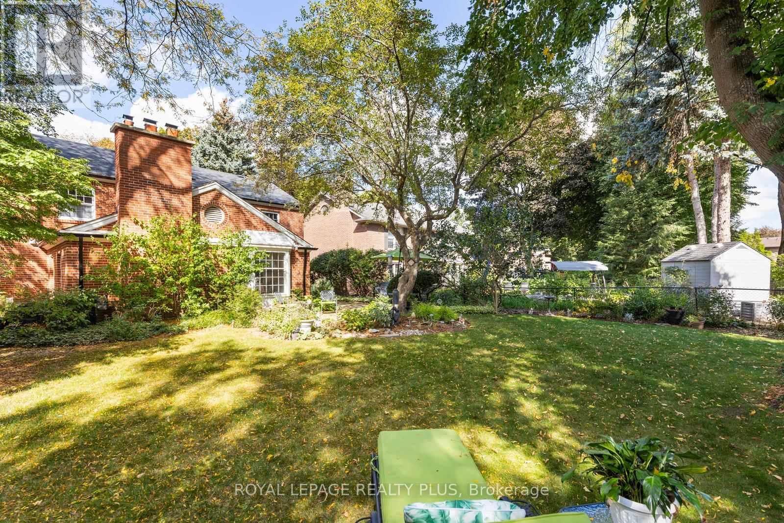 1852 Sherwood Forrest Circle, Mississauga, Ontario  L5K 2E7 - Photo 42 - W12916862