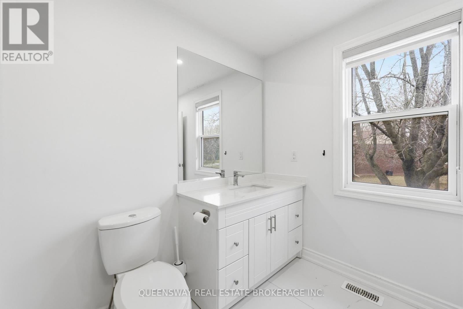 1 - 4196 Longmoor Drive, Burlington, Ontario  L7L 5E3 - Photo 18 - W12916884