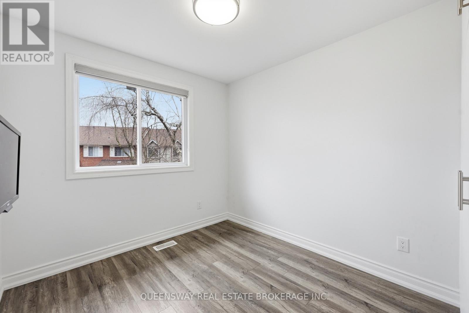 1 - 4196 Longmoor Drive, Burlington, Ontario  L7L 5E3 - Photo 19 - W12916884