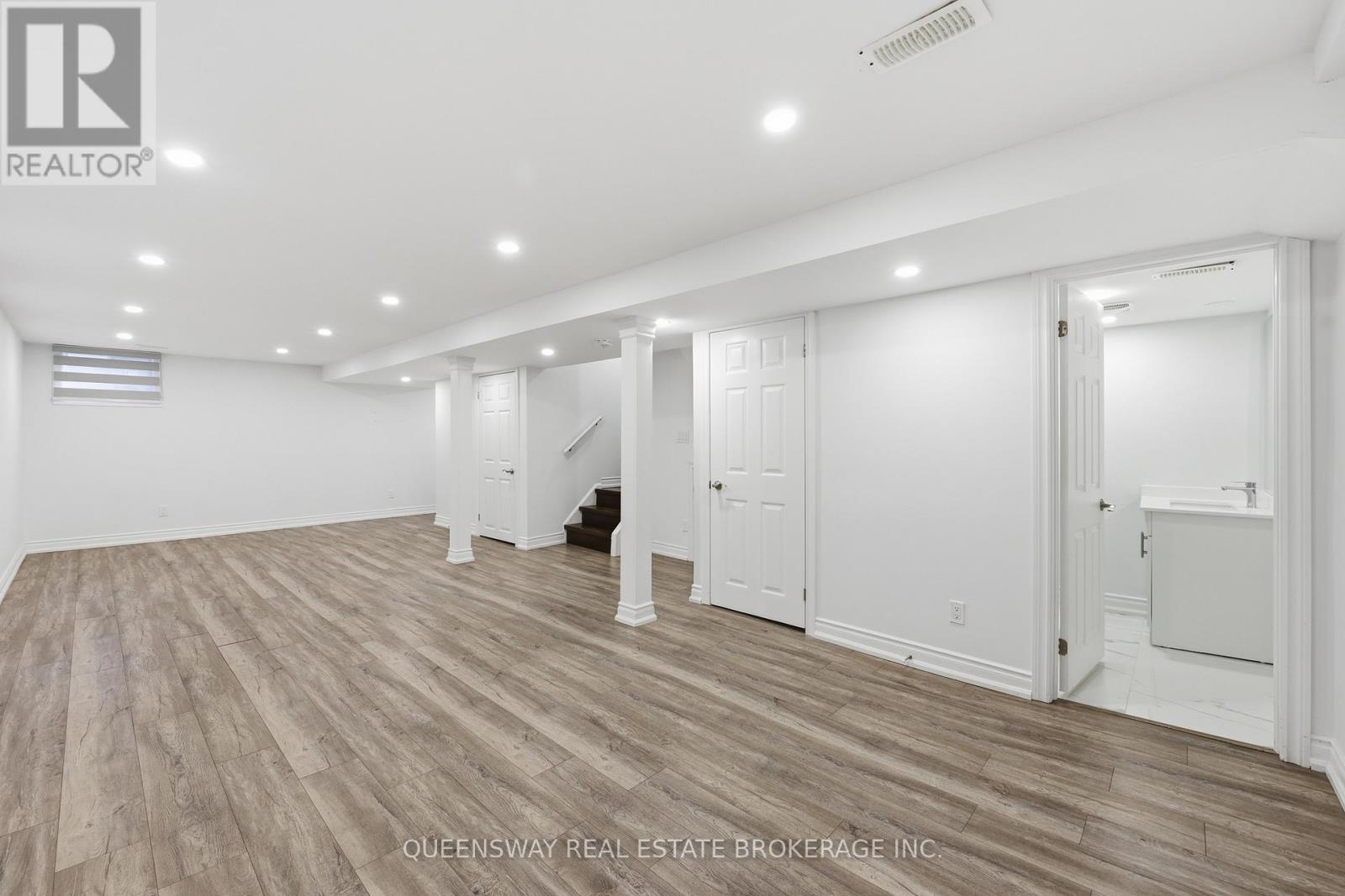 1 - 4196 Longmoor Drive, Burlington, Ontario  L7L 5E3 - Photo 25 - W12916884