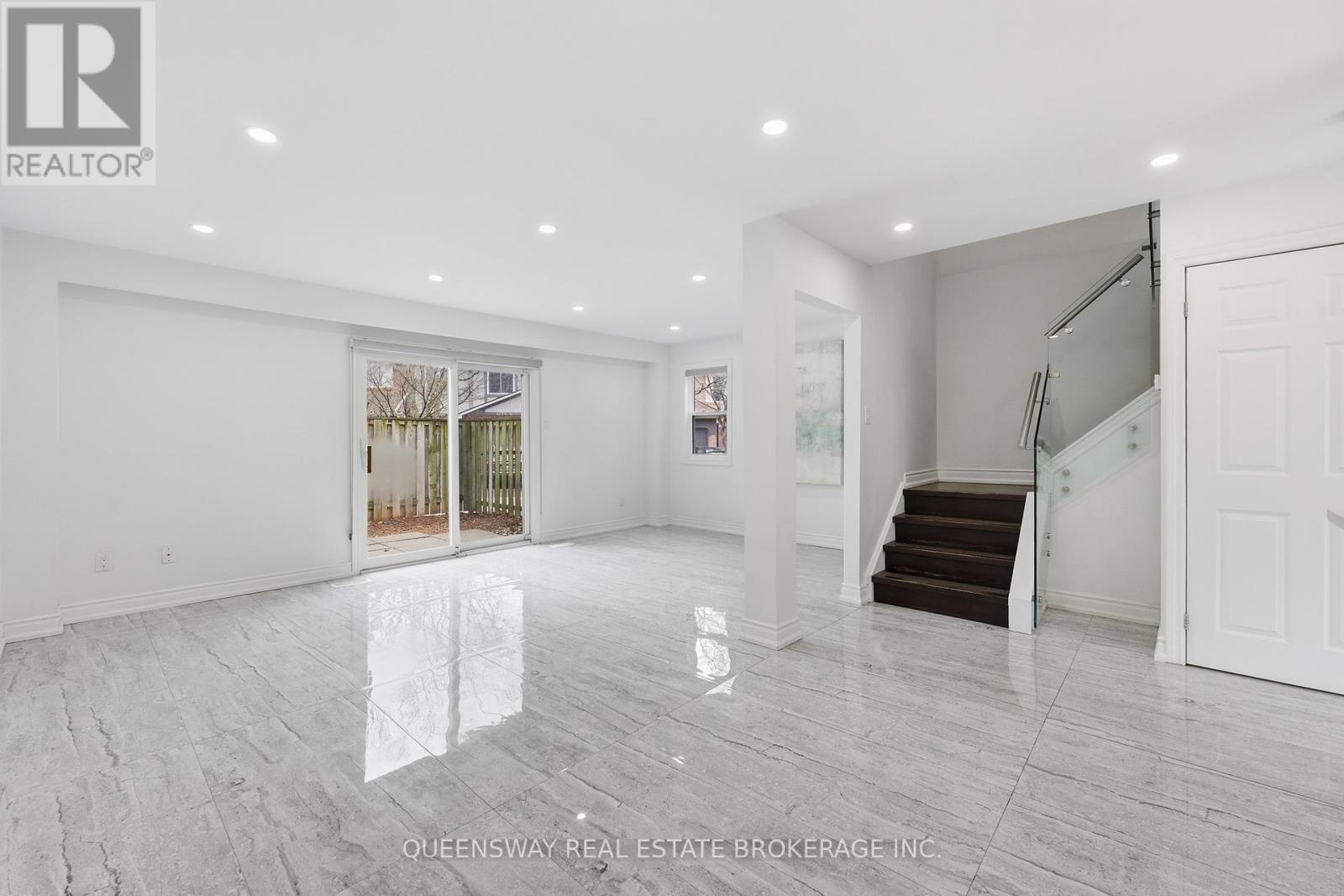 1 - 4196 Longmoor Drive, Burlington, Ontario  L7L 5E3 - Photo 7 - W12916884