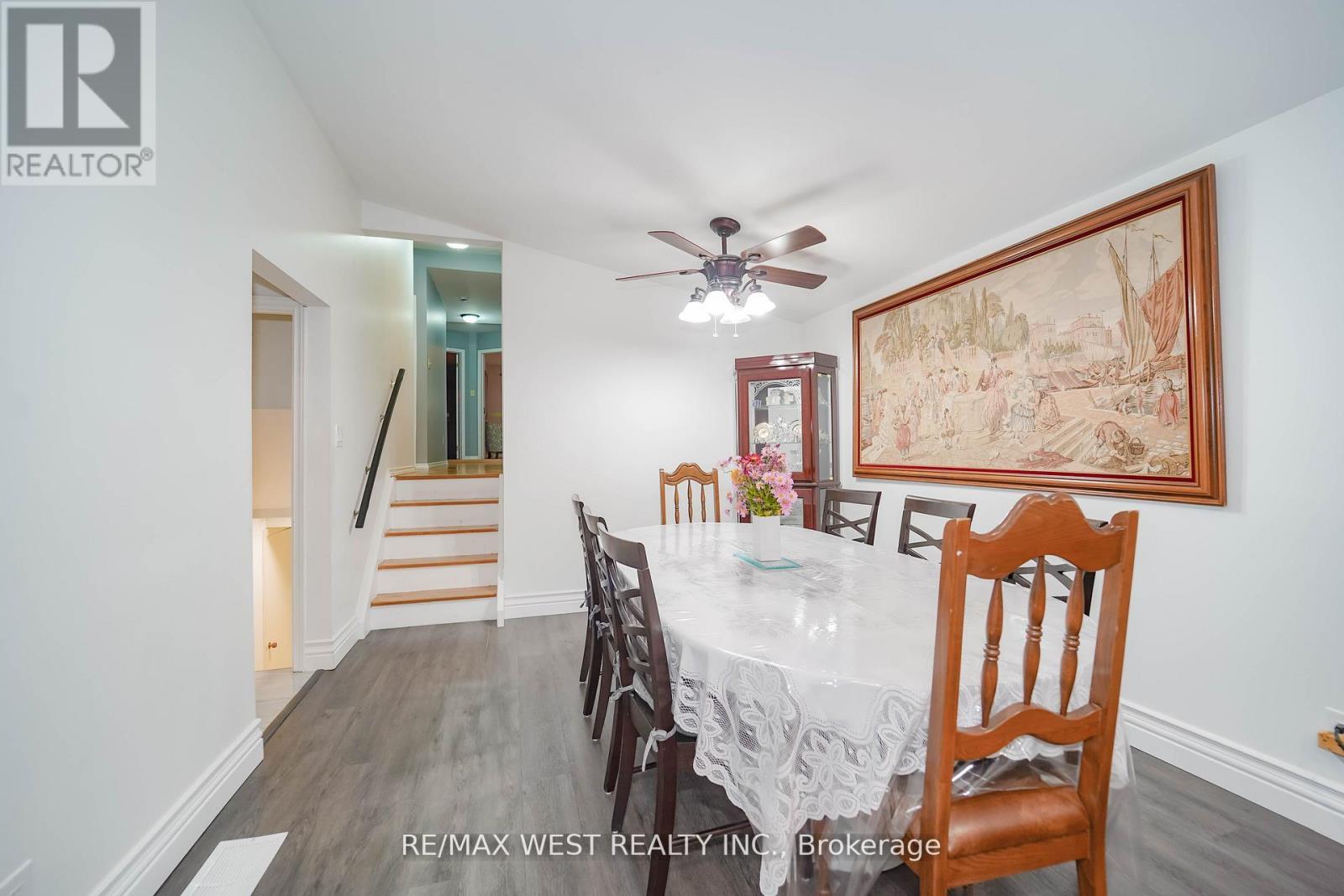 7 Bimini Crescent, Toronto, Ontario  M3N 1S1 - Photo 4 - W12916888