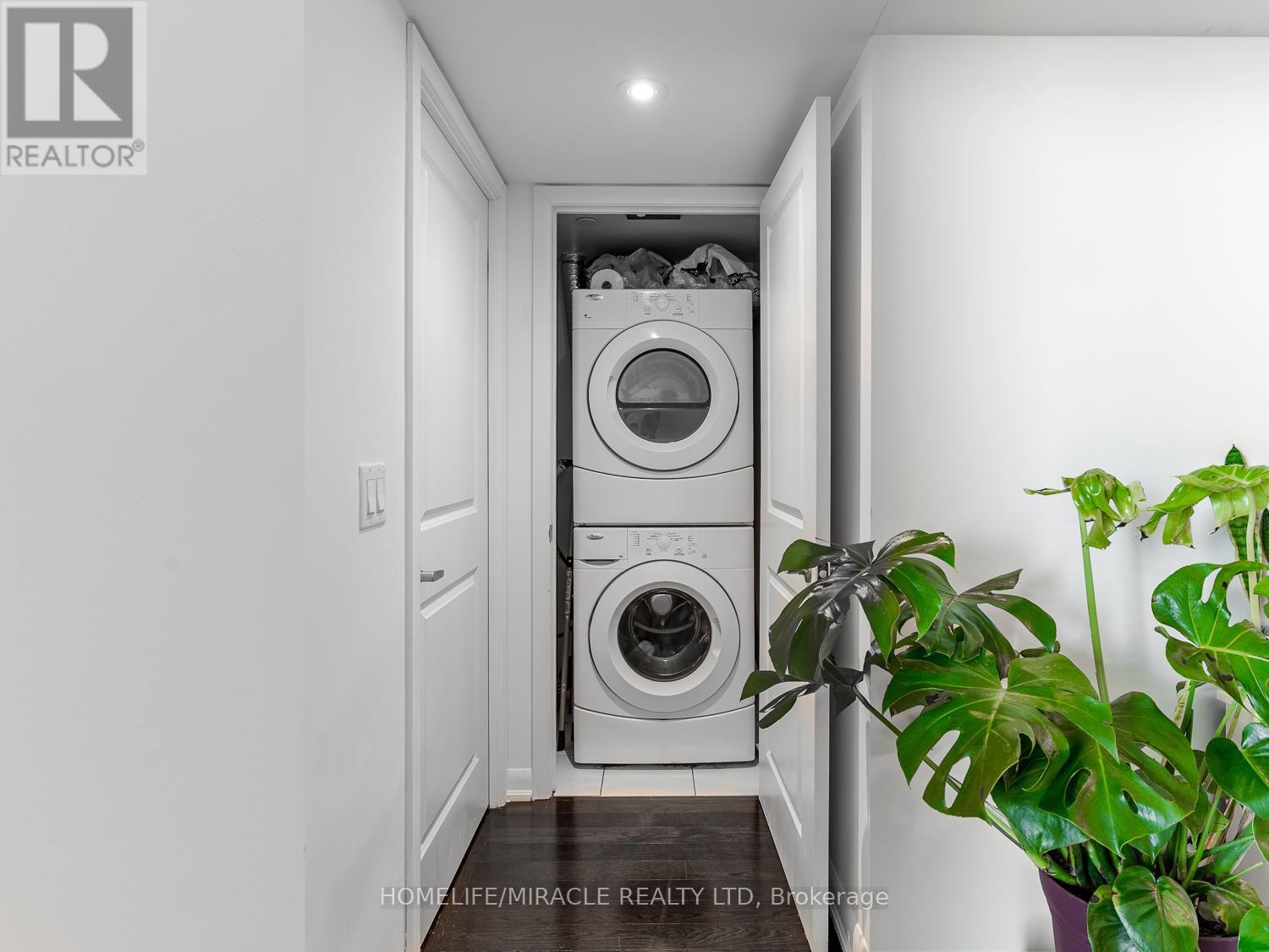 1606 - 215 Sherway Gardens Road, Toronto, Ontario  M9C 0A4 - Photo 26 - W12916932