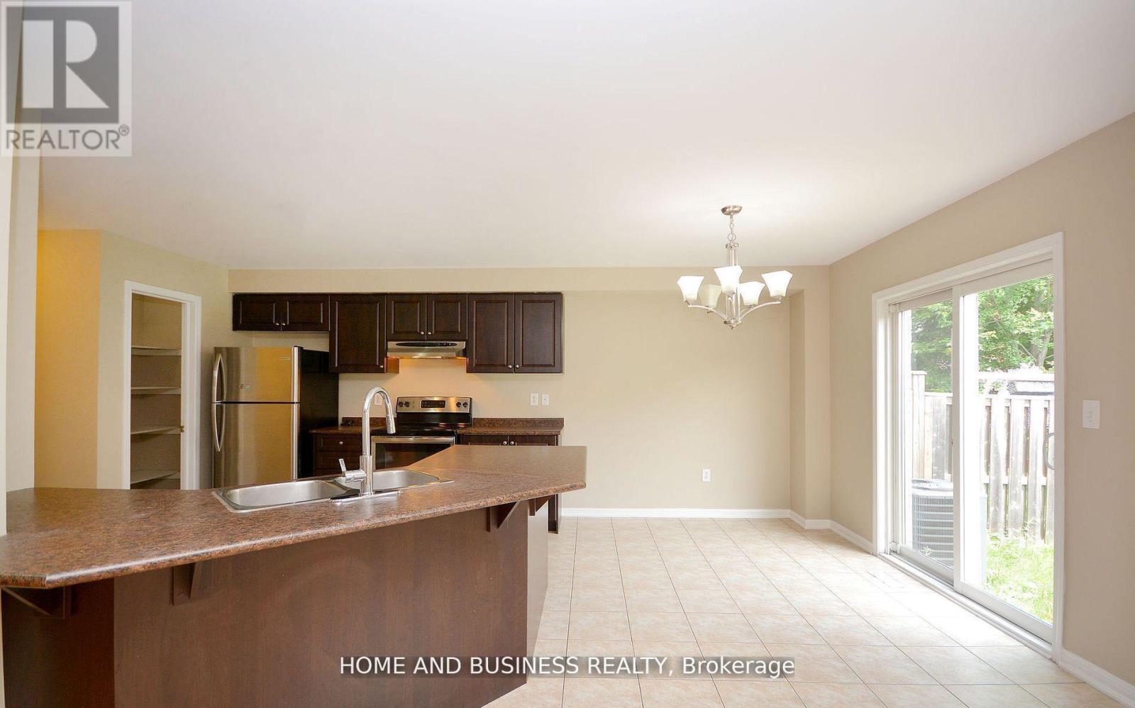 613 Armstrong Boulevard, Milton, Ontario  L9T 6G8 - Photo 8 - W12916934