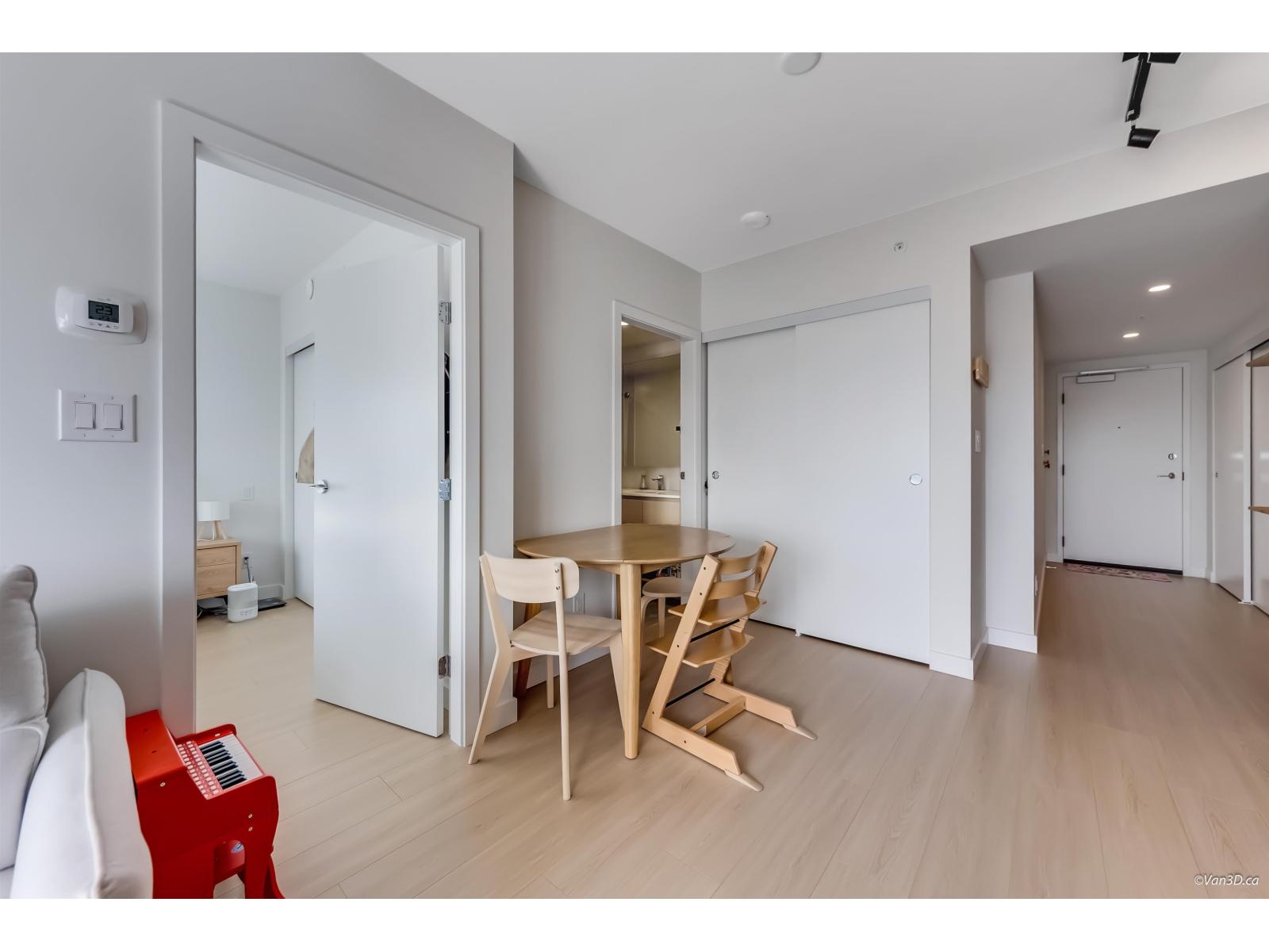 3112 13745 George Junction, Surrey, British Columbia  V3T 0V8 - Photo 8 - R3102934