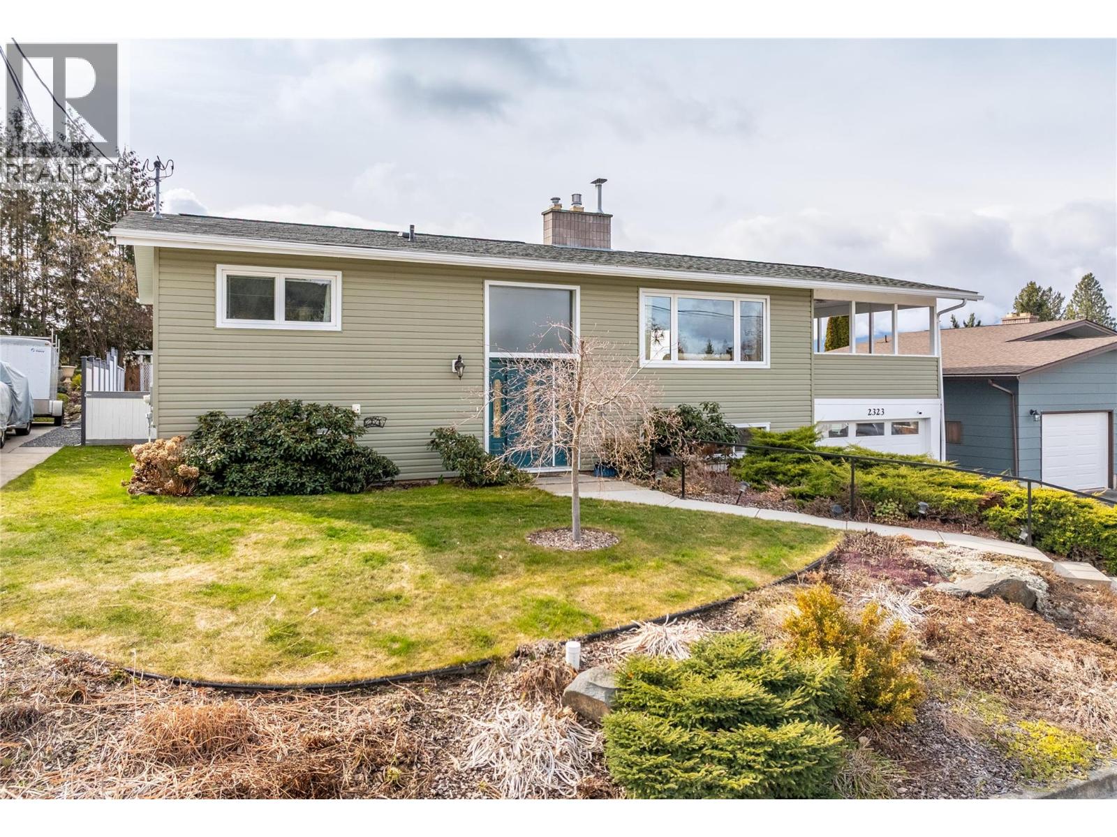 2323 Birch Street, Creston, British Columbia  V0B 1G0 - Photo 2 - 10379551