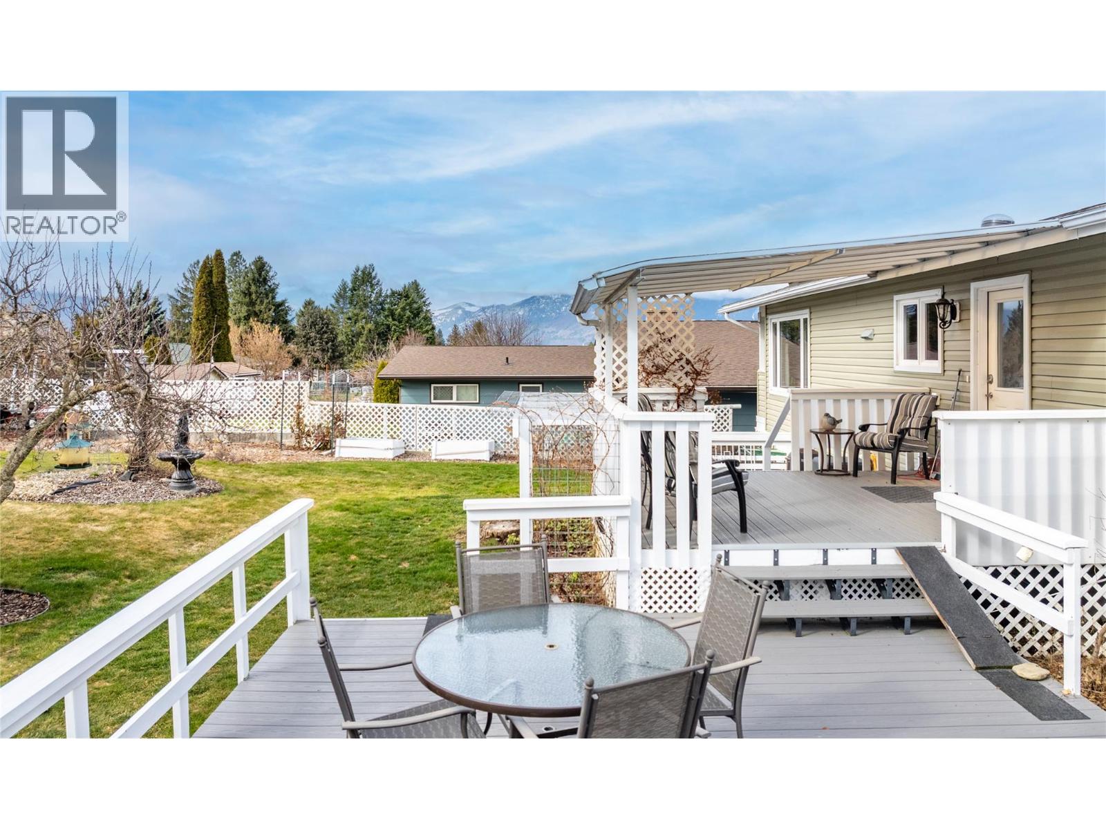 2323 Birch Street, Creston, British Columbia  V0B 1G0 - Photo 5 - 10379551