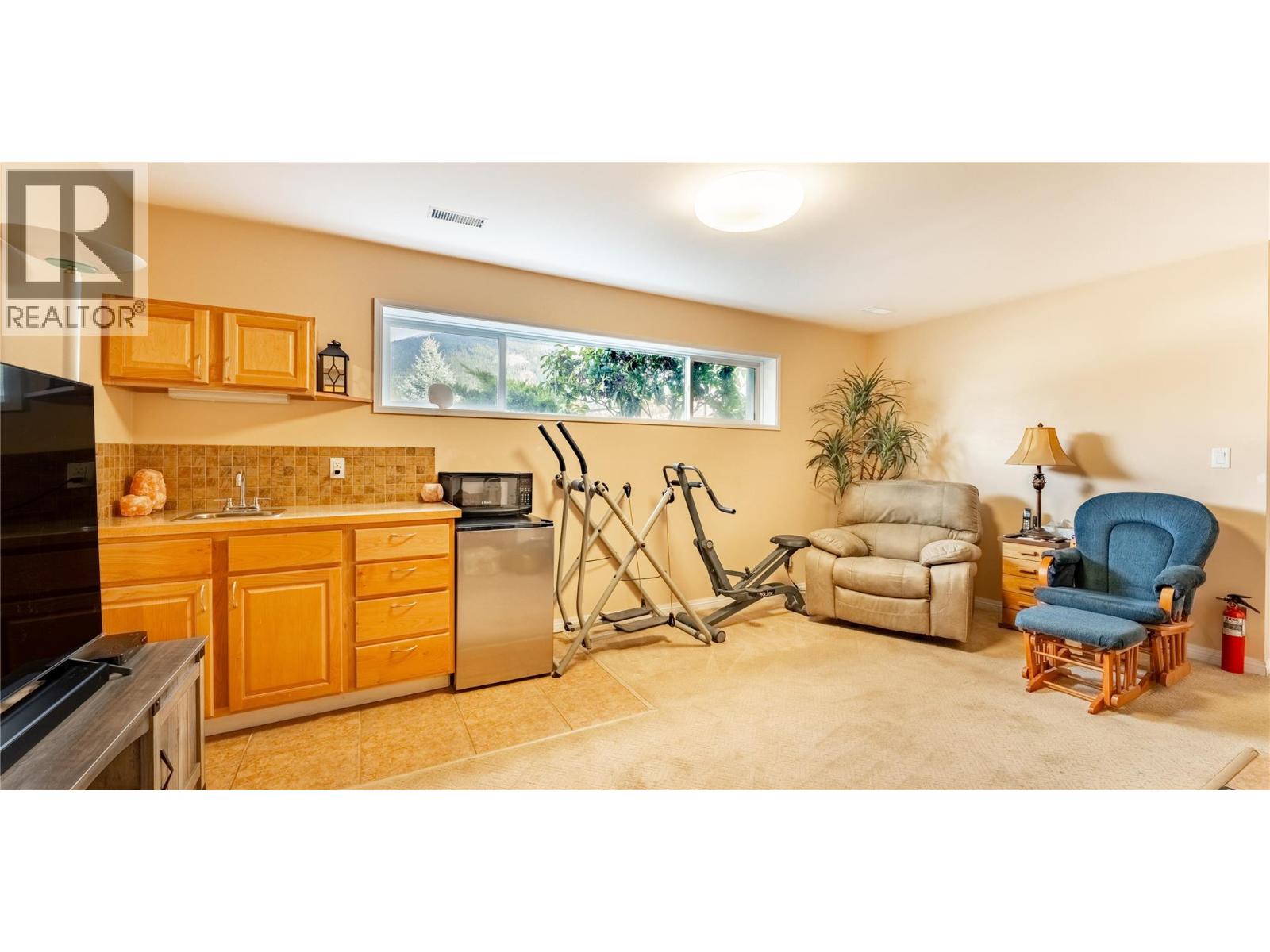 2323 Birch Street, Creston, British Columbia  V0B 1G0 - Photo 37 - 10379551