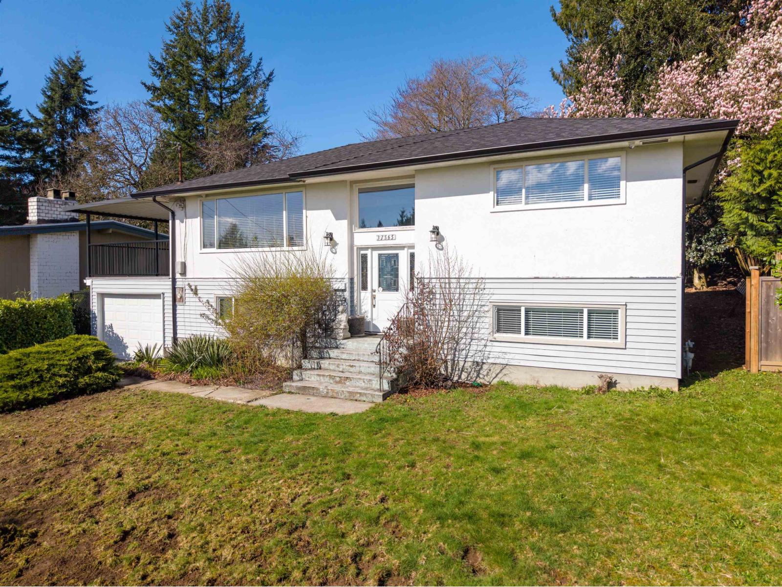 32565 FLEMING AVENUE, Mission, British Columbia