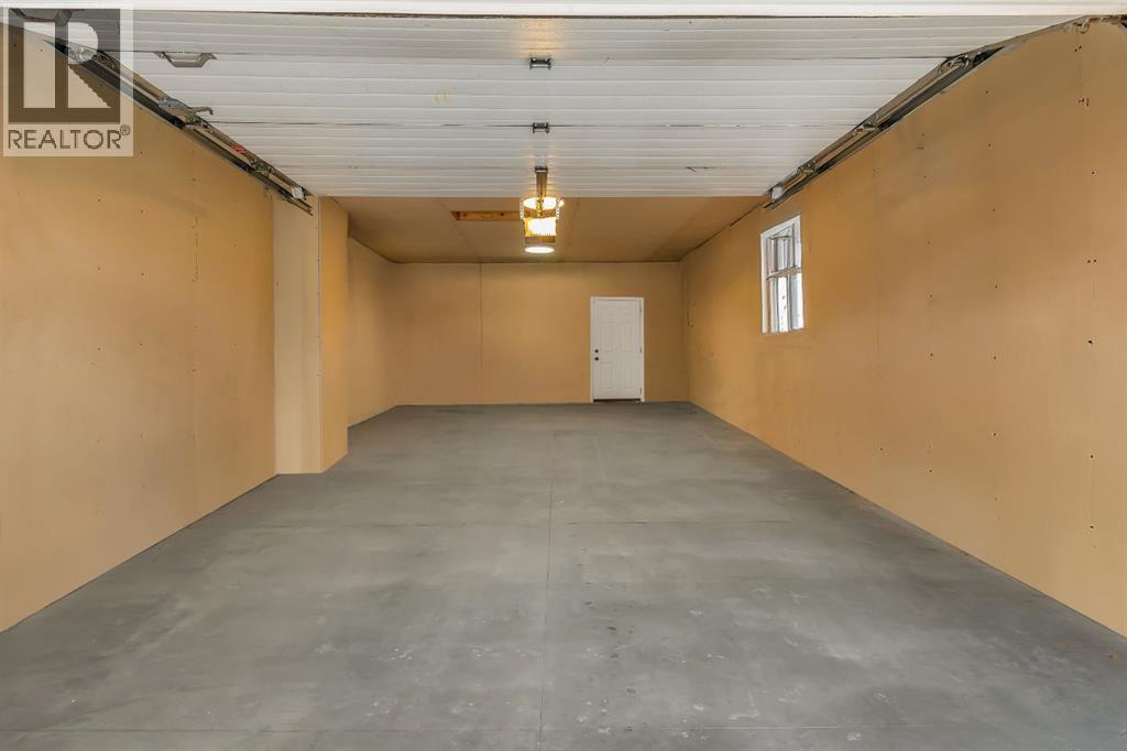 3 Cardiff Drive NW, Calgary, Alberta  T2K 1R4 - Photo 42 - A2293404