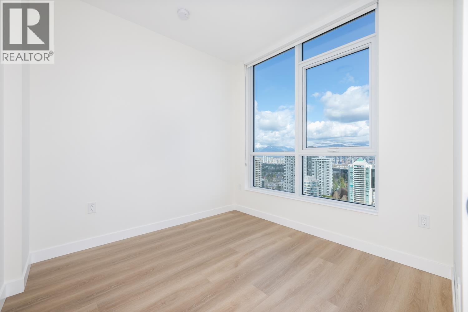 2304 6087 Wilson Avenue, Burnaby, British Columbia  V5H 0M1 - Photo 12 - R3101236