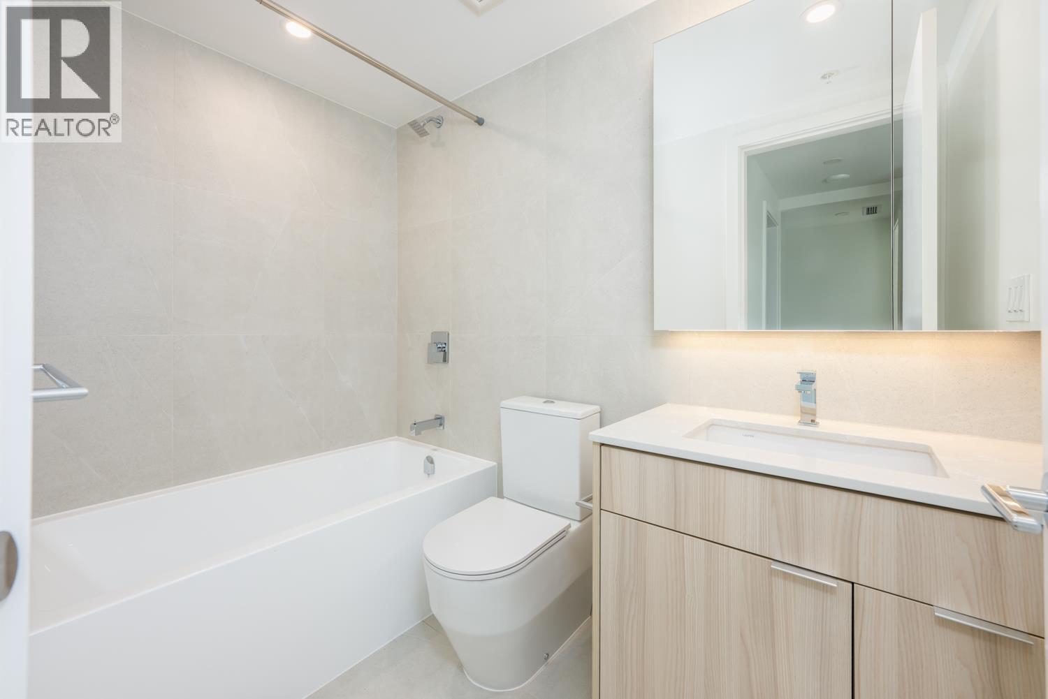 2304 6087 Wilson Avenue, Burnaby, British Columbia  V5H 0M1 - Photo 10 - R3101236