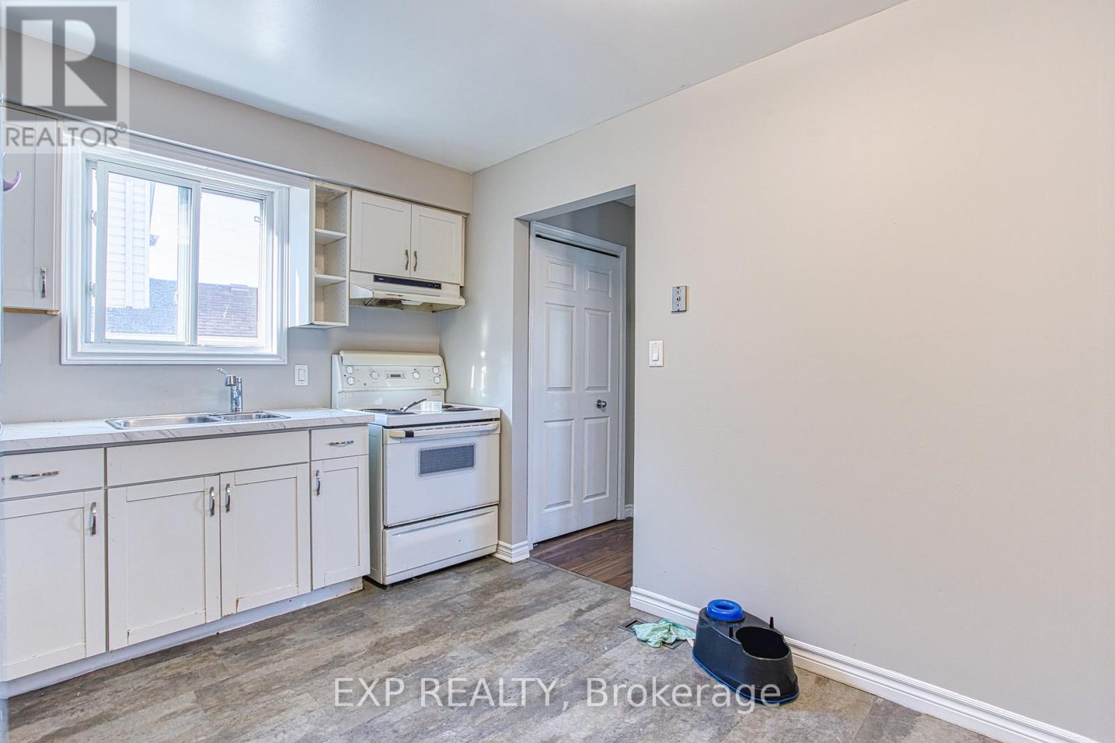 6548 Laguna Court, Niagara Falls, Ontario  L2H 2W3 - Photo 12 - X12916858