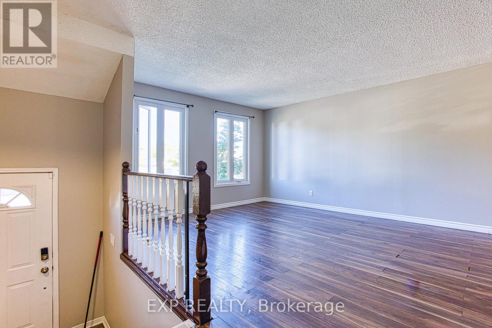 6548 Laguna Court, Niagara Falls, Ontario  L2H 2W3 - Photo 5 - X12916858