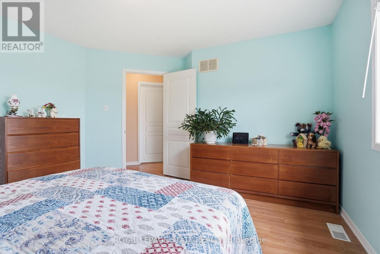 66 Golden Acres Drive, West Lincoln, Ontario  L0R 2A0 - Photo 22 - X12916926