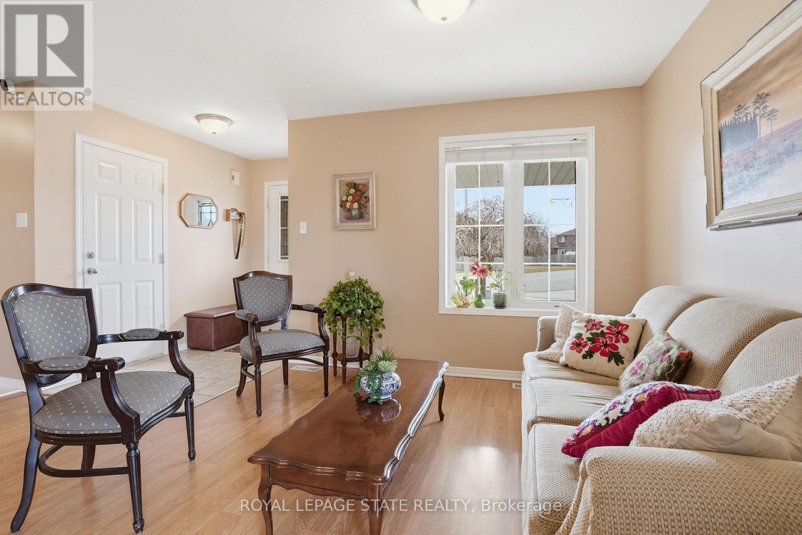 66 Golden Acres Drive, West Lincoln, Ontario  L0R 2A0 - Photo 5 - X12916926