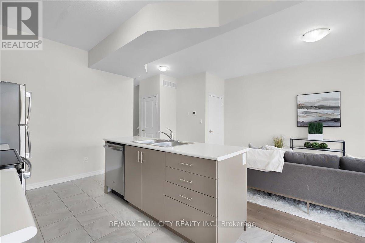 180 Links Crescent, Woodstock, Ontario  N4T 0L9 - Photo 10 - X12916968