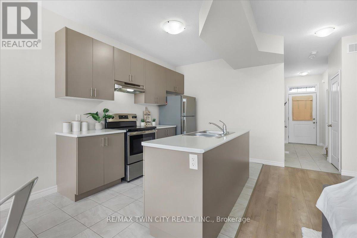 180 Links Crescent, Woodstock, Ontario  N4T 0L9 - Photo 11 - X12916968