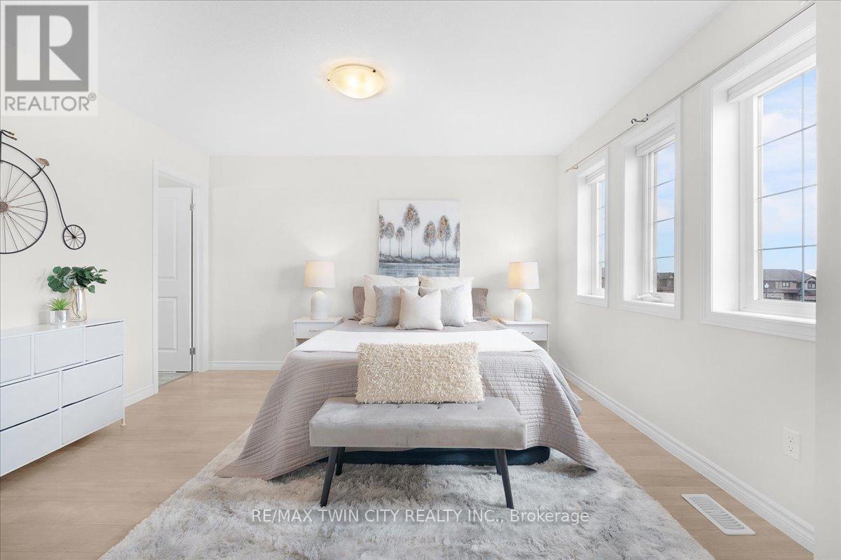 180 Links Crescent, Woodstock, Ontario  N4T 0L9 - Photo 21 - X12916968