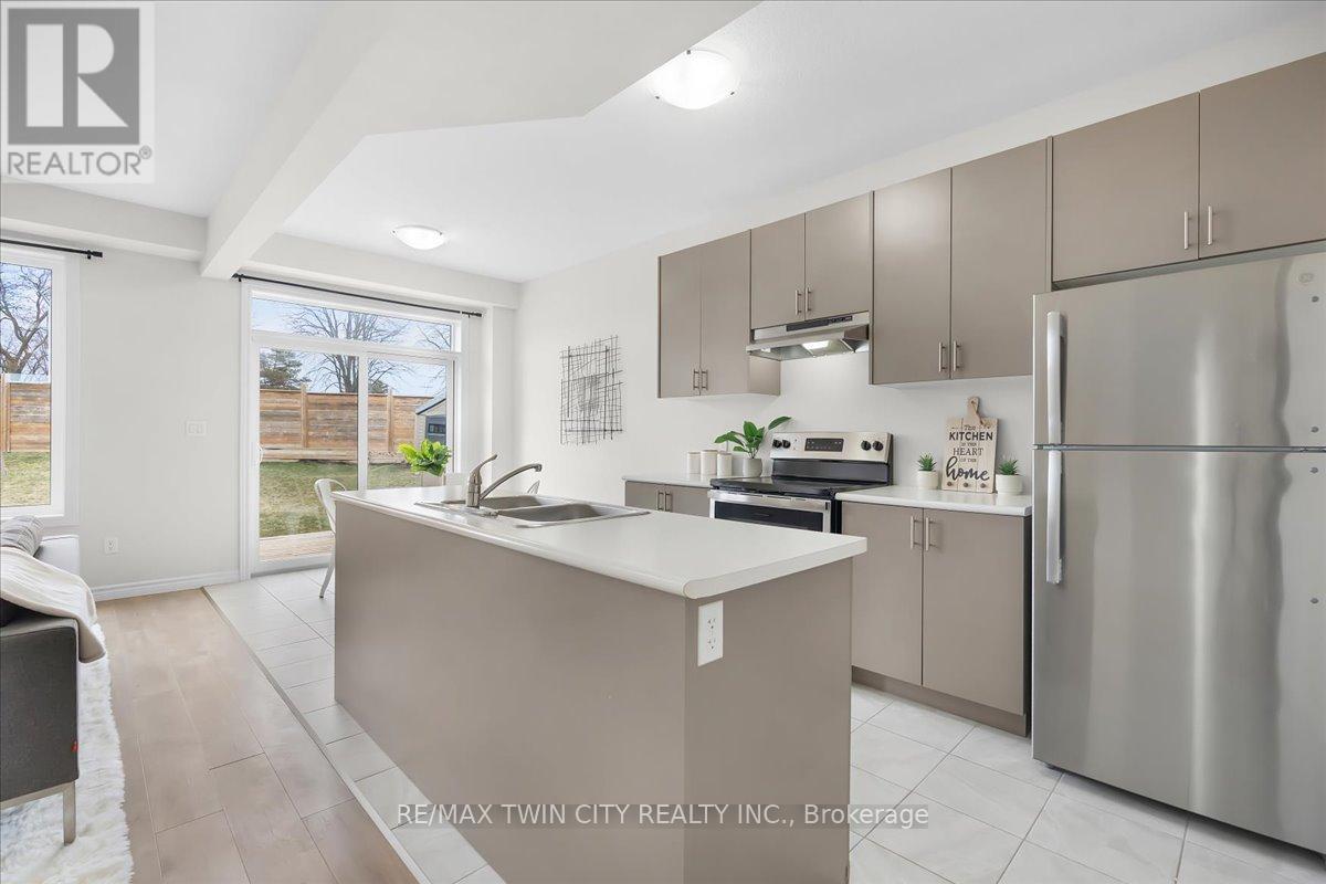 180 Links Crescent, Woodstock, Ontario  N4T 0L9 - Photo 6 - X12916968