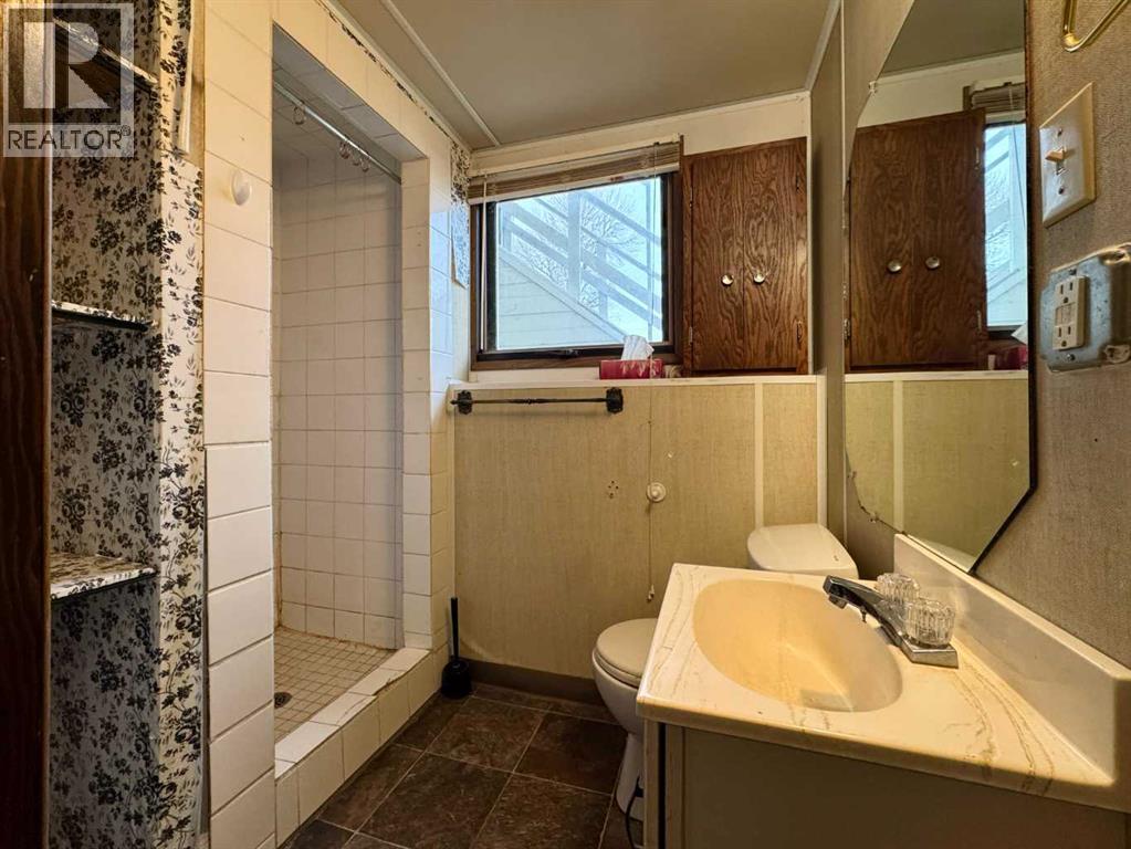 1251 St Catherine Road N, Lethbridge, Alberta  T1H 4E9 - Photo 27 - A2289681