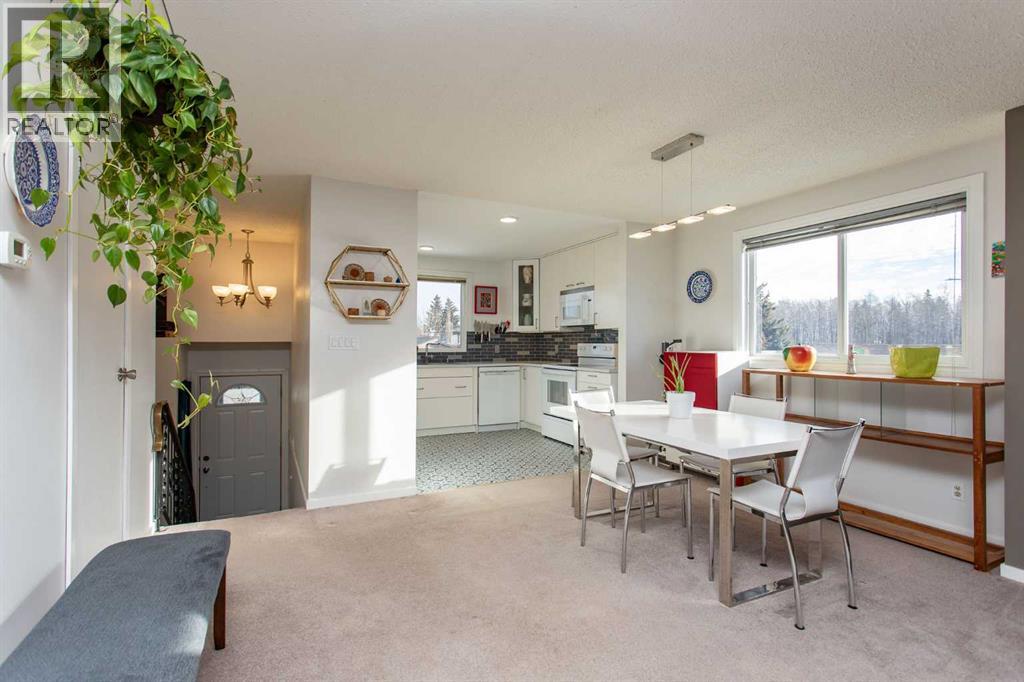 17 Boyce Street, Red Deer, Alberta  T4R 1P1 - Photo 2 - A2295025