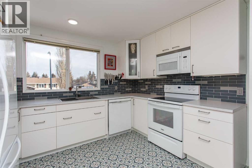 17 Boyce Street, Red Deer, Alberta  T4R 1P1 - Photo 7 - A2295025