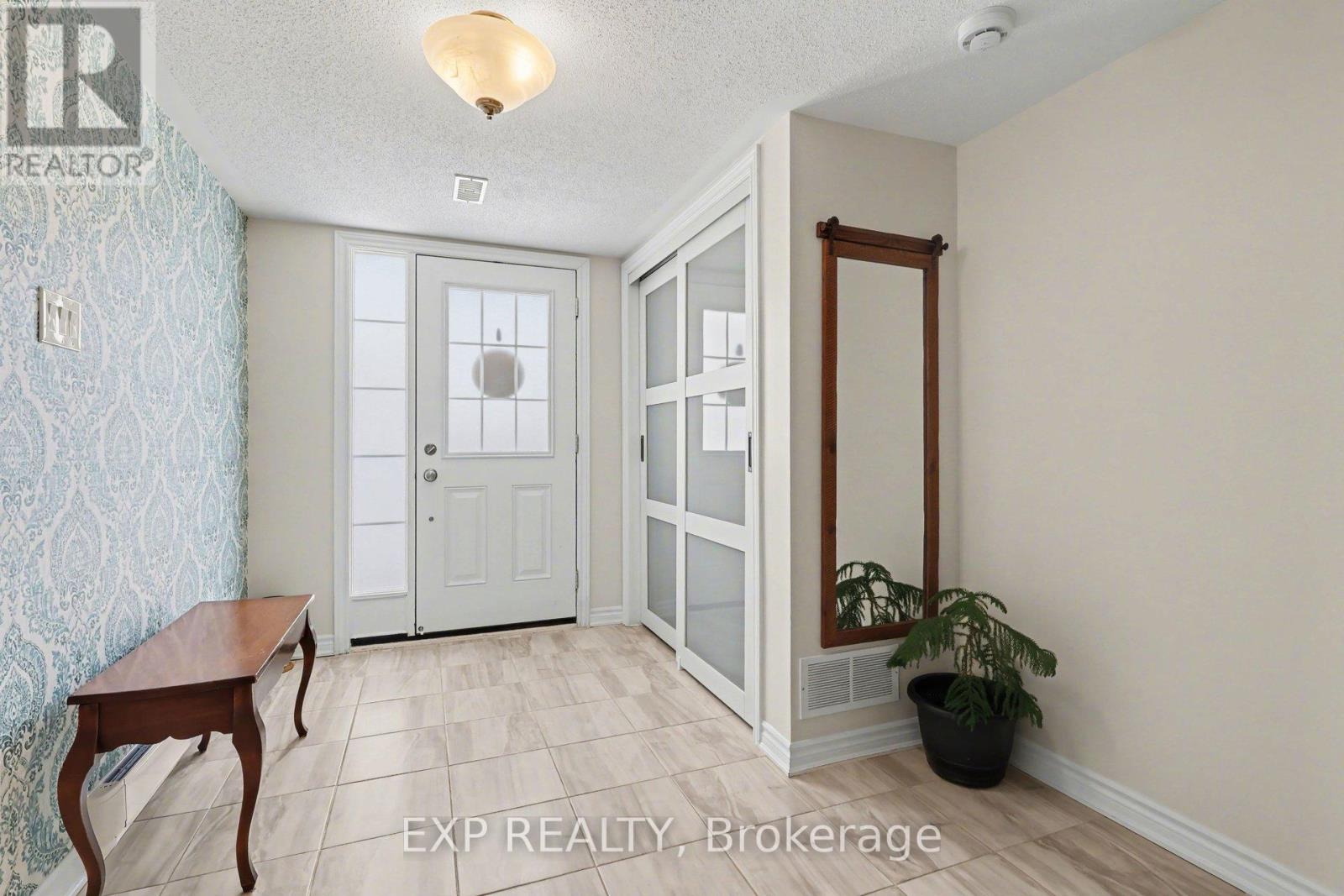 421 Gerardia Lane, Ottawa, Ontario  K4A 1C6 - Photo 4 - X12916992