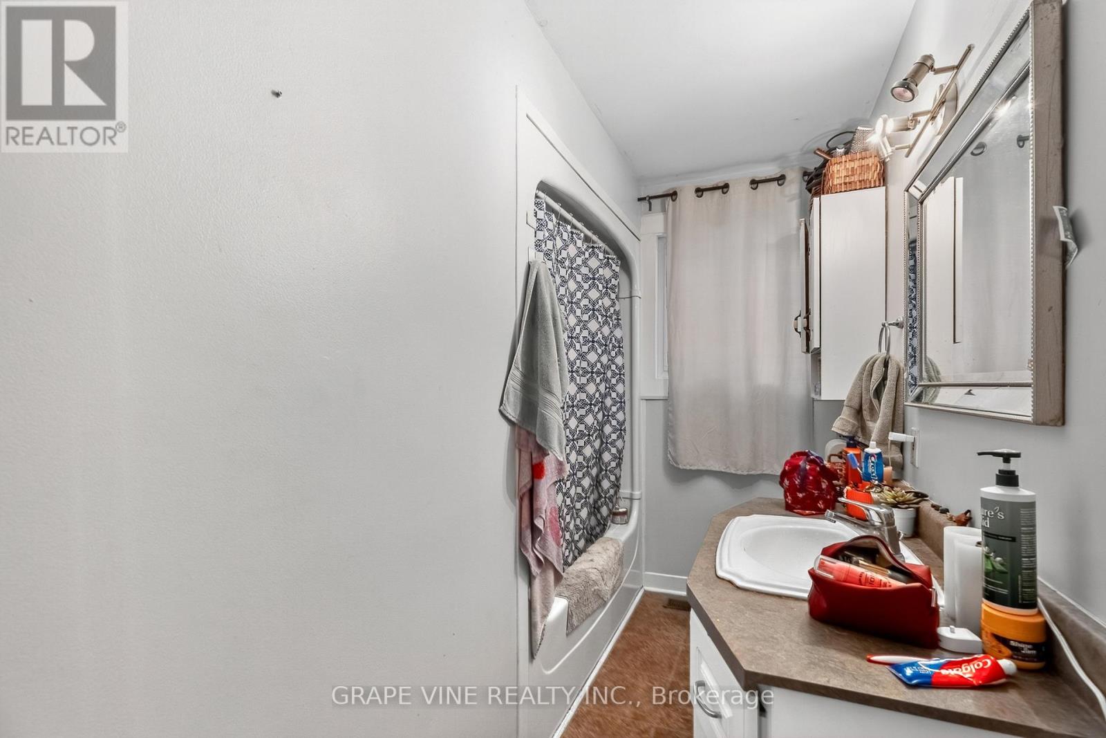 1098 Clyde Avenue, Ottawa, Ontario  K2C 1Y2 - Photo 27 - X12917018