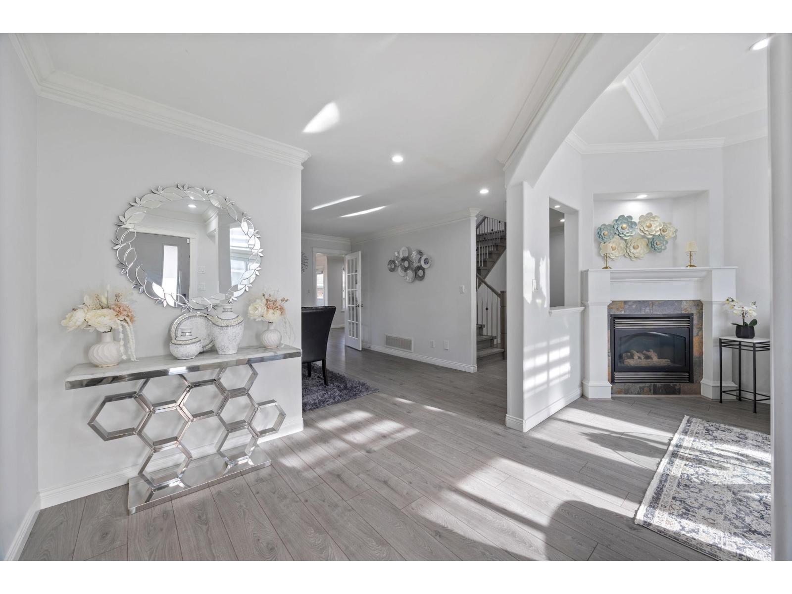 7801 146a Street, Surrey, British Columbia  V3S 2T4 - Photo 3 - R3102213