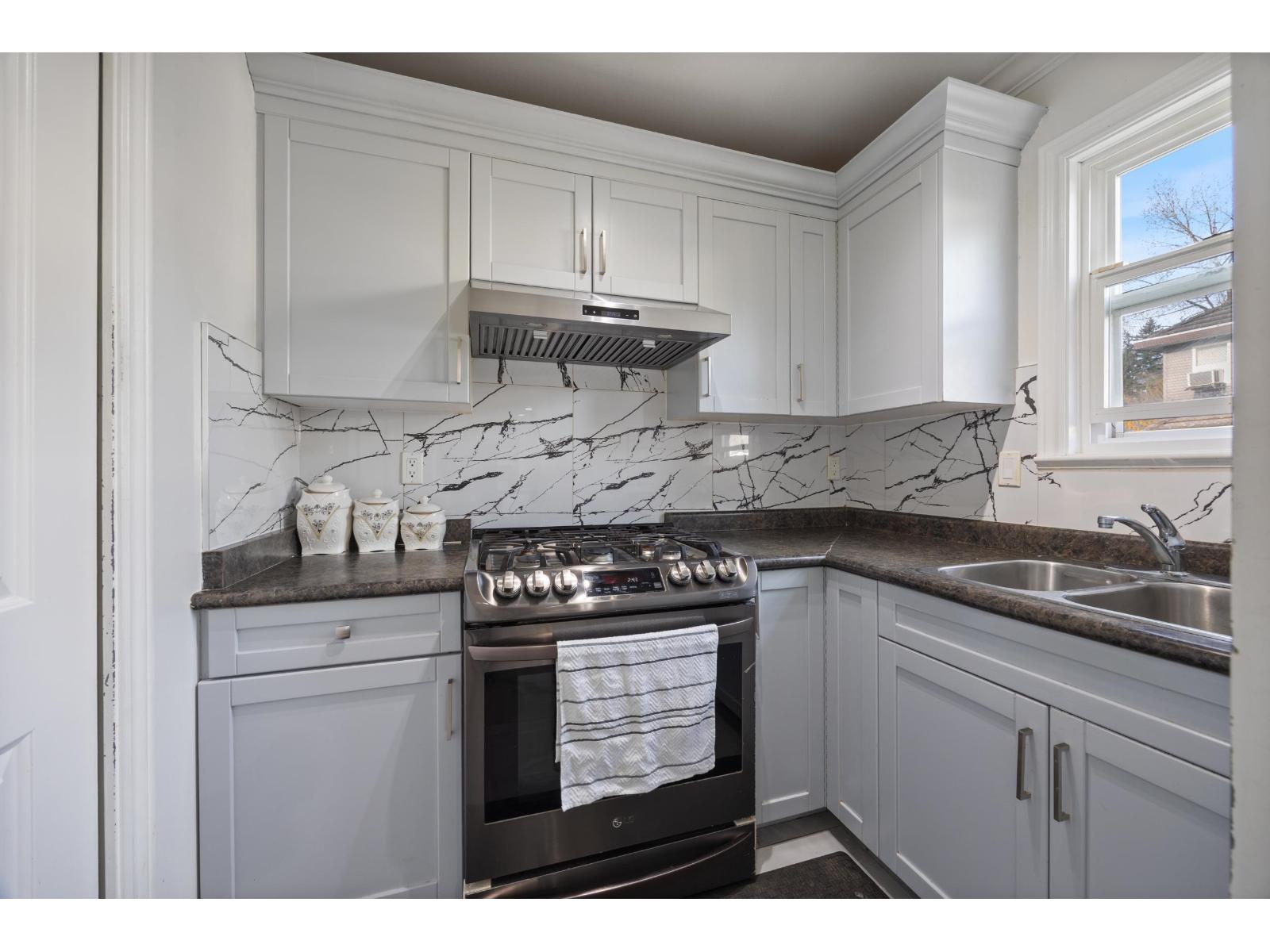 7801 146a Street, Surrey, British Columbia  V3S 2T4 - Photo 9 - R3102213