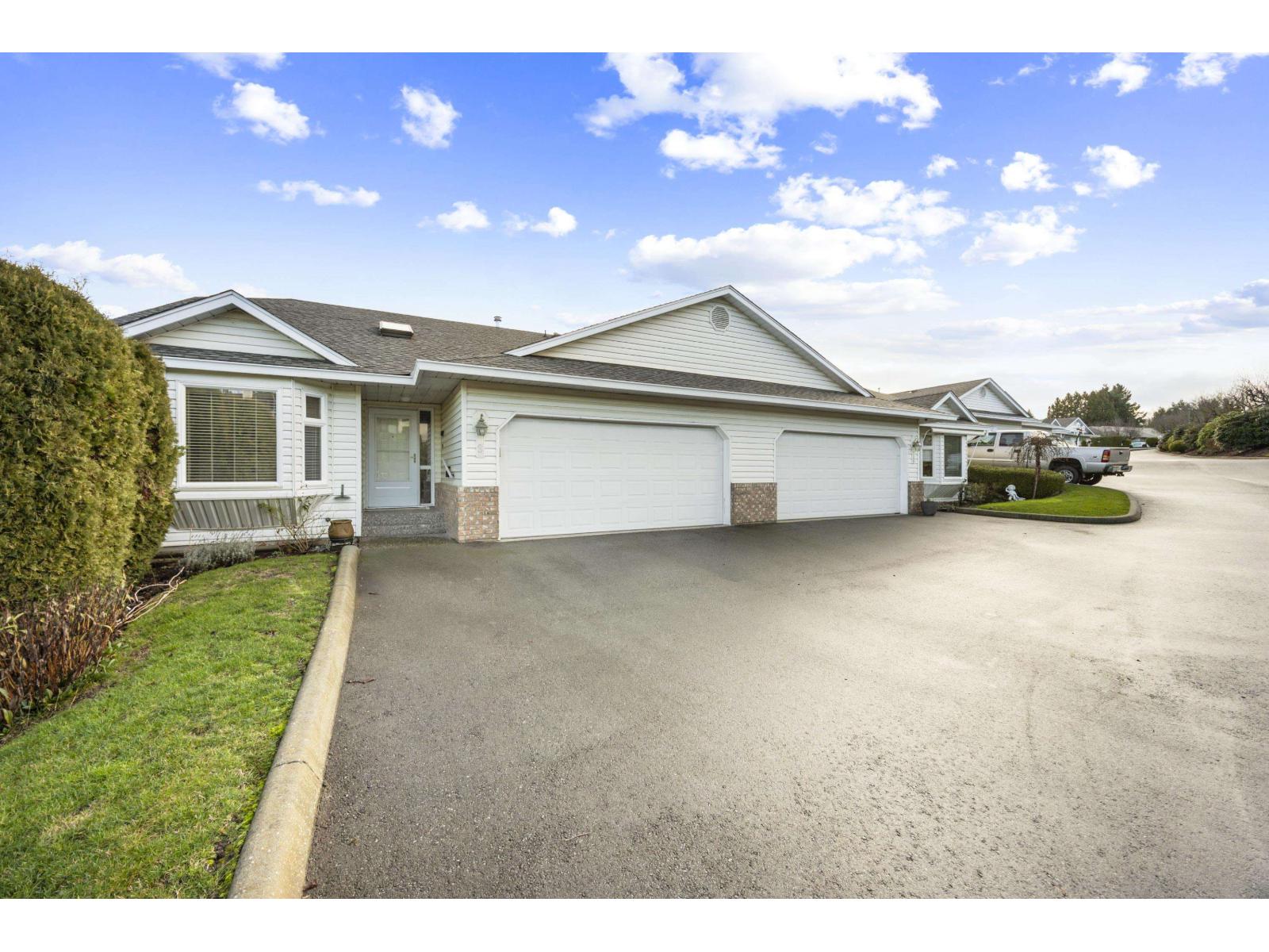 9 3054 Trafalgar Street, Abbotsford, British Columbia  V2S 7X6 - Photo 1 - R3102635