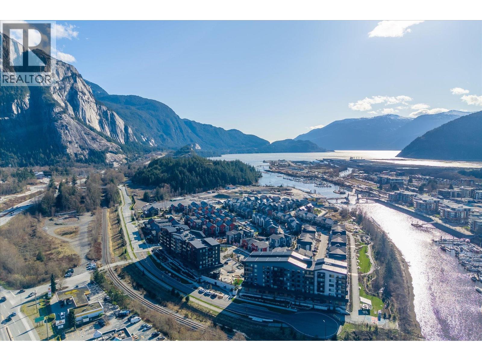 1361 Marinaside Place, Squamish, British Columbia  V8B 1A8 - Photo 35 - R3103211