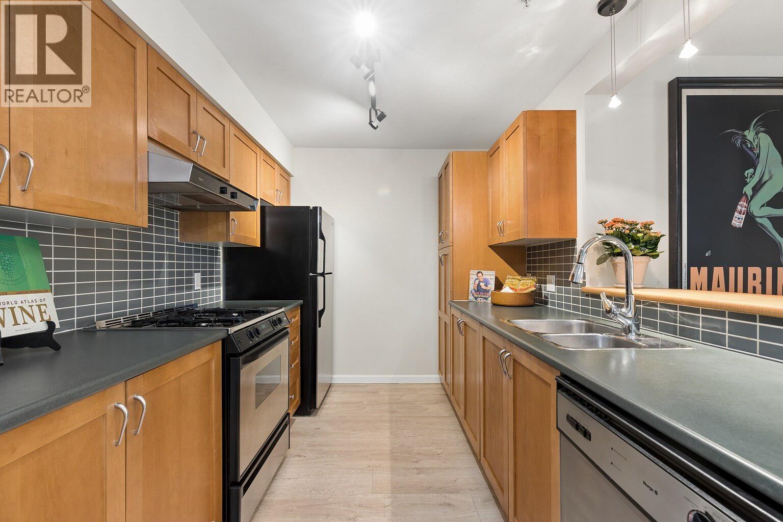 211 2161 W 12th Avenue, Vancouver, British Columbia  V6K 4S7 - Photo 13 - R3103240