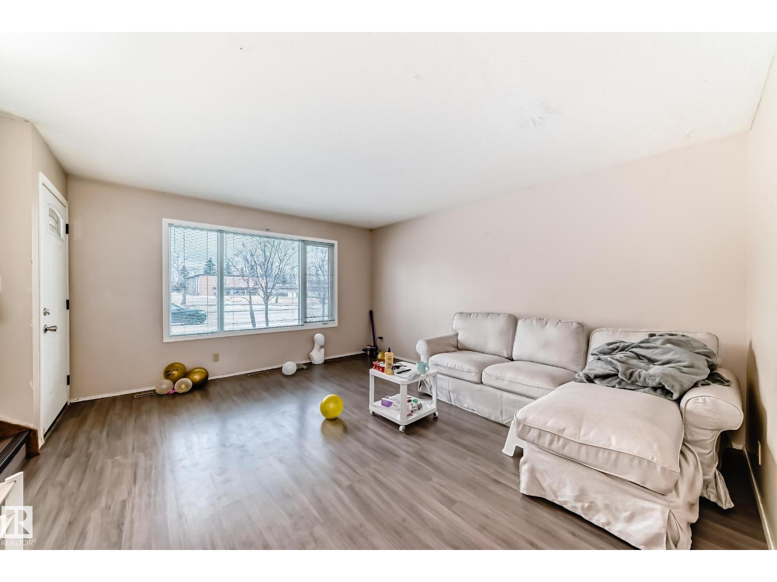 11393 22 Av Nw, Edmonton, Alberta  T6J 4V8 - Photo 7 - E4478867