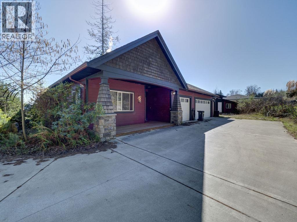 5628 Medusa Place, Sechelt, British Columbia  V0N 3A3 - Photo 6 - R3103261
