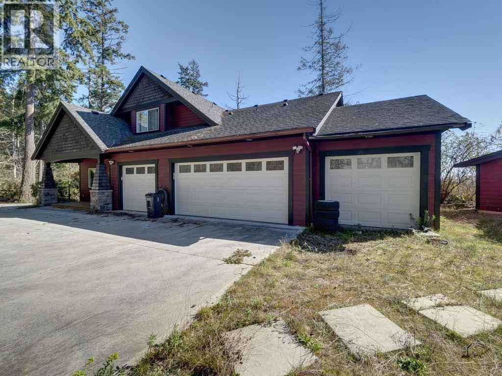 5628 Medusa Place, Sechelt, British Columbia  V0N 3A3 - Photo 7 - R3103261