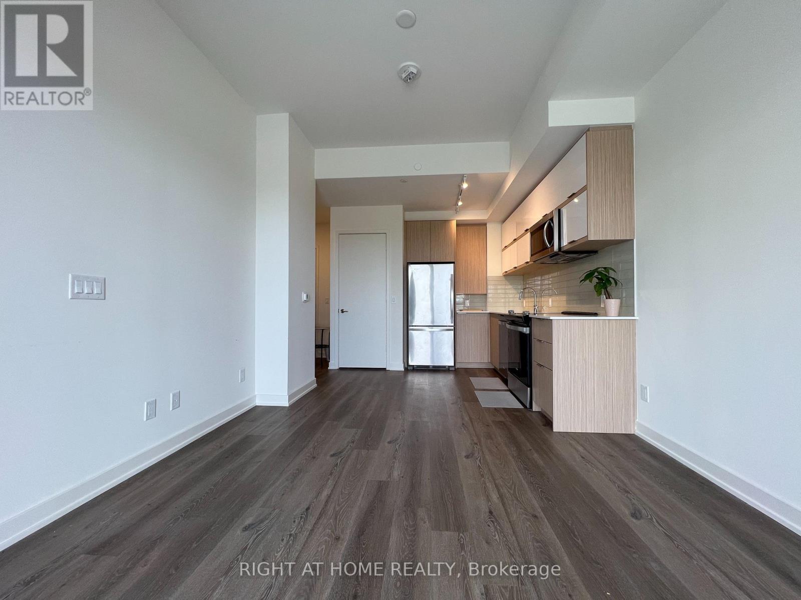 304 - 10 Deerlick Court, Toronto, Ontario  M3A 0A7 - Photo 2 - C12916984